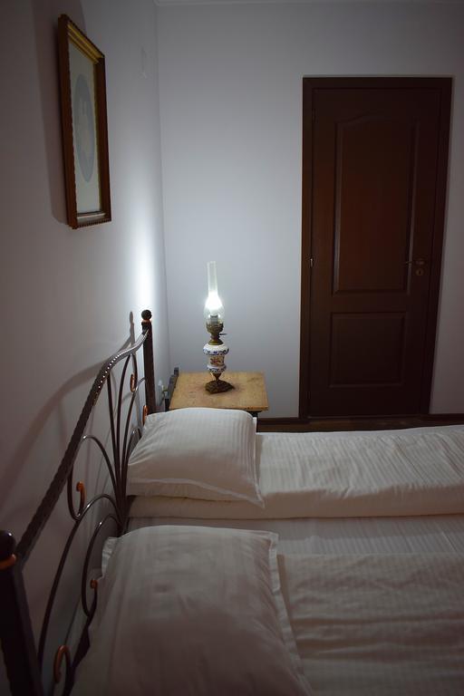 Sara, Alba Alba Iulia Luaran gambar